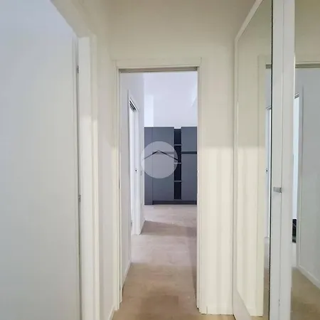 Regina Trilocale X6 Persone Max Milano