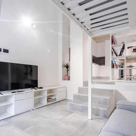 公寓 Elegant 1br In Porta Romana 米兰