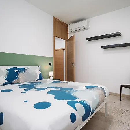 New - M1 S Leonardo 60m - San Siro - 6 Guests