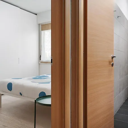 New - M1 S Leonardo 60m - San Siro - 6 Guests * ميلان