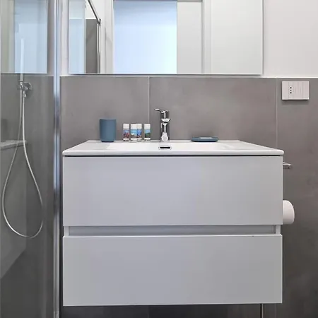 Italianway Easy - Valparaiso 7a Milaan