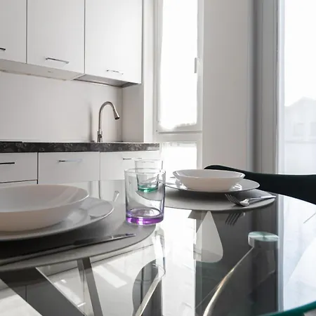 Italianway Easy - Valparaiso 7a * Milaan