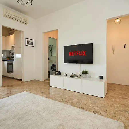 Apartment San Siro - Duomo Super Cozy & Close To Subway