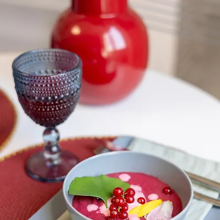 The Milanese Glow - Bocconi Prada Ieo Area *