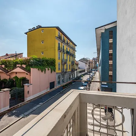 아파트 The Milanese Glow - Bocconi Prada Ieo Area 밀라노