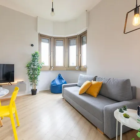 Farini Sola Design E Forest View Porta Nuova Милан