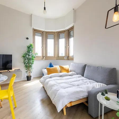Апартаменты Farini Sola Design E Forest View Porta Nuova *