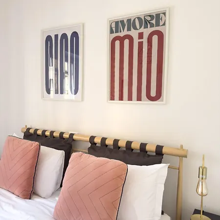 Apartment The Boutique - Steps Away From The Duomo Area Mailand