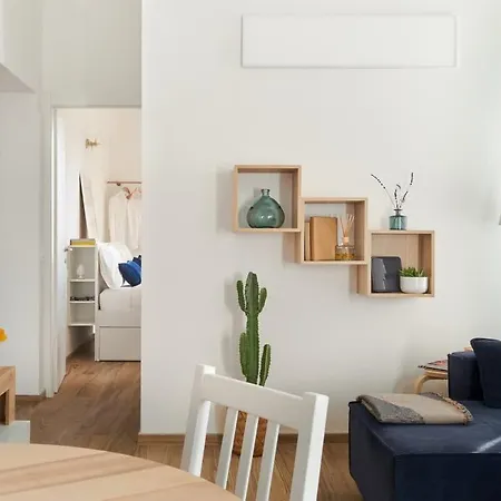 La Maison Blue, Between Portello-fiera-mico-citylife