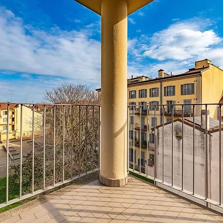 The Courtyards Of The Navigli