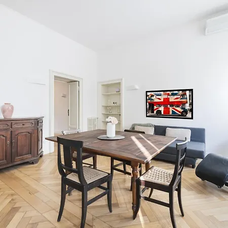 Easylife - Pregiata Dimora In Porta Venezia Milan