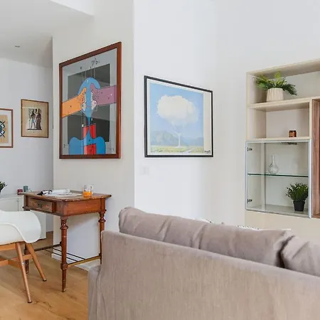 The Rent - Comfortable One-bedroom Near Porta Romana 아파트 *