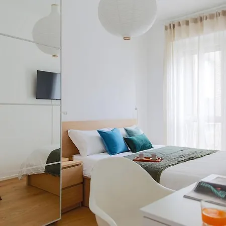 The Rent - Cozy One-bedroom In Porta Romana Area Milaan