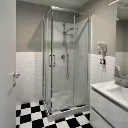 Station Spacious 2br Flat *