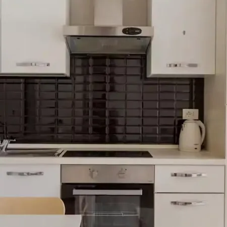 Station Spacious 2br Flat דירה מילאנו