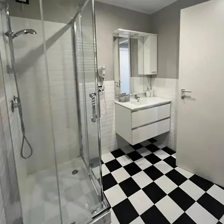 Station Spacious 2br Flat