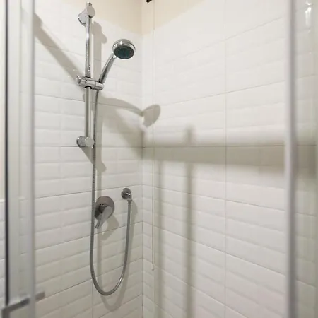 Station Spacious 2br Flat Appartamento