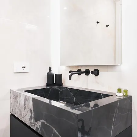 Easylife - - Medici 5 P2d - Duomo Milaan