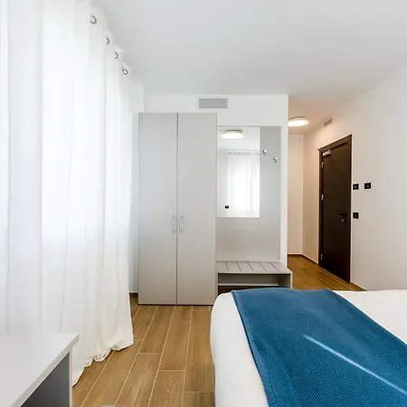 Grace - Modern & Easy Self Check-in 4*