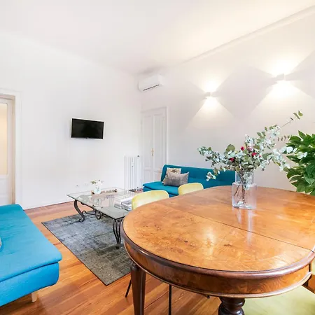 Spacious In Design District By Easylife * Milán
