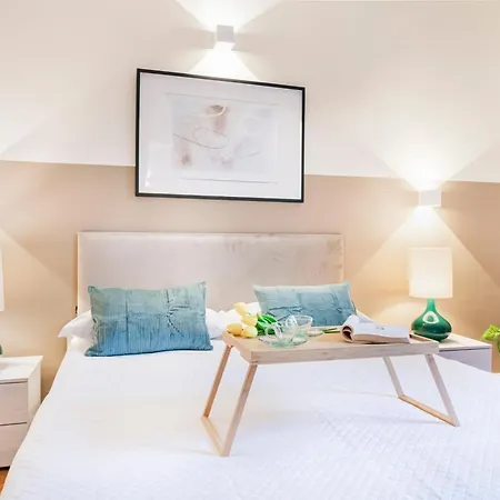 Spacious In Design District By Easylife *