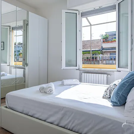 Joivy Sublime Flat With Balcony