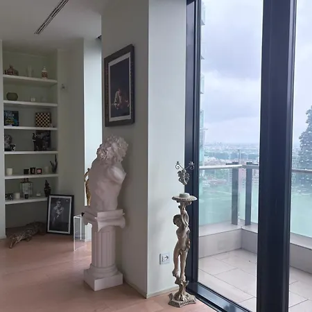 Apartment Elegant & Spacious In Solaria - View *