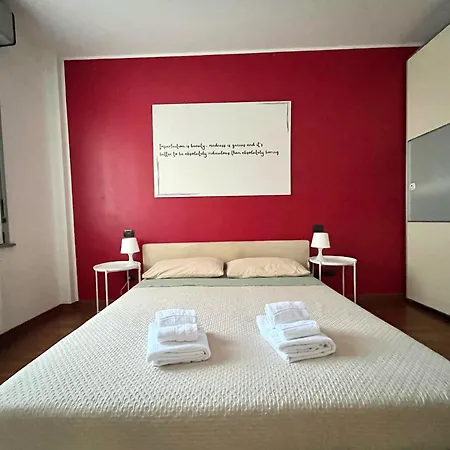 Santa Giulia Terrace - 15 Mins Center Apartment *