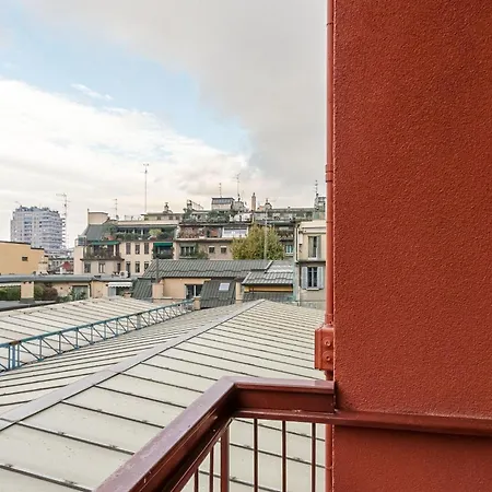 Palazzo Visconti Di Modrone, Two Beautiful By Halldis アパート *