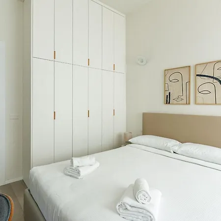 Palazzo Visconti Di Modrone, Two Beautiful By Halldis * Milano