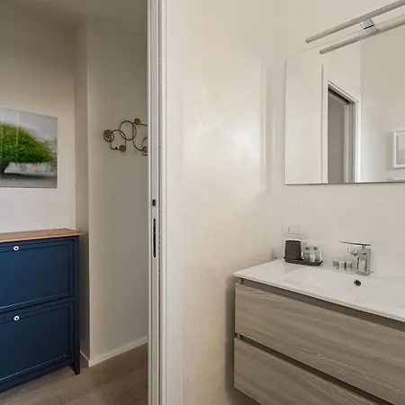 Palazzo Visconti Di Modrone, Two Beautiful By Halldis Apartmán *