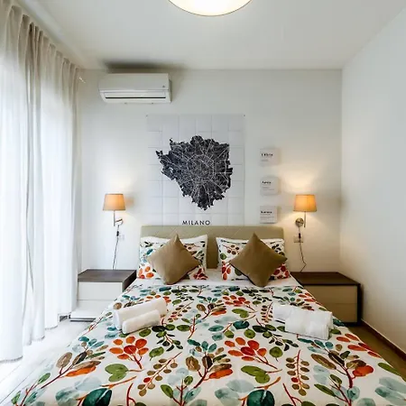 아파트 Attico - 2min Metro - Elegante With Ac *