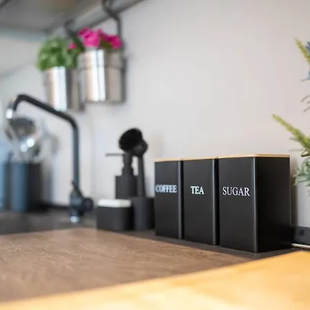 Attico - 2min Metro - Elegante With Ac Apartamento *