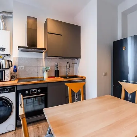 Spacious And Bright In Porta Vittoria Apartment *