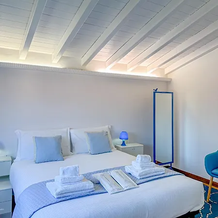 Villa Corelli - Parking And Exclusive Garden Milan