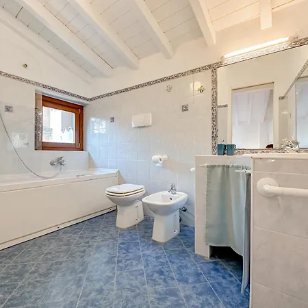 Villa Corelli - Parking And Exclusive Garden