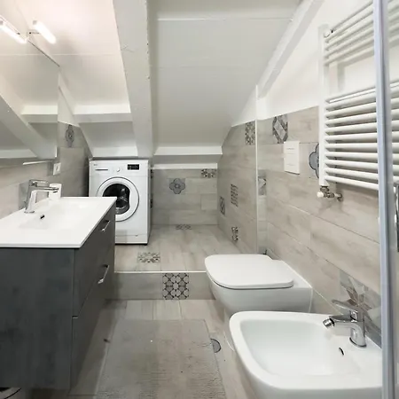 Evy Eden House - City Center Apartments Attic Terrace E Studio Apartment *