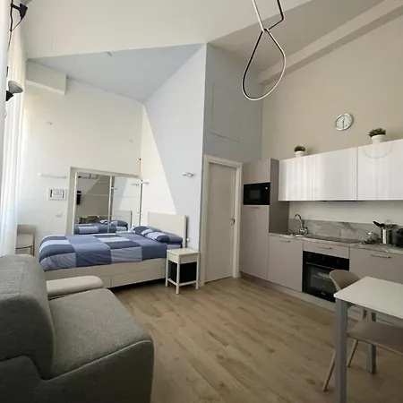 Mariposa Pta Venezia Via Menotti *