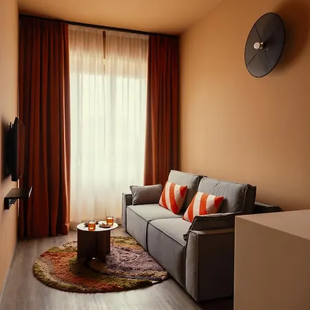 Bob W Ticinese 4* Milano