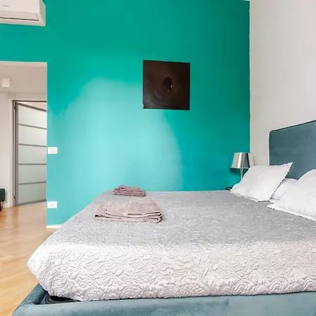 Penthouse 5 Min From Duomo Di Apartment