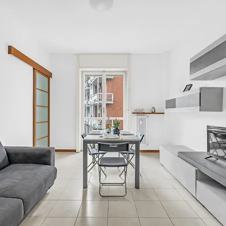 Ca17 -centrale-duomo -central Maxi - Milánó