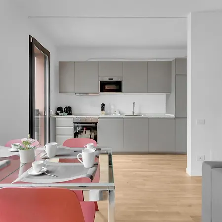 Apartment Cefalonia Garden With Terrace & Garage By Ndp Rent Mailand