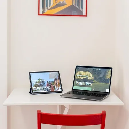 Appartement Metro M3 - 10 Min Duomo - Cozy W Balcony And Ac Milaan