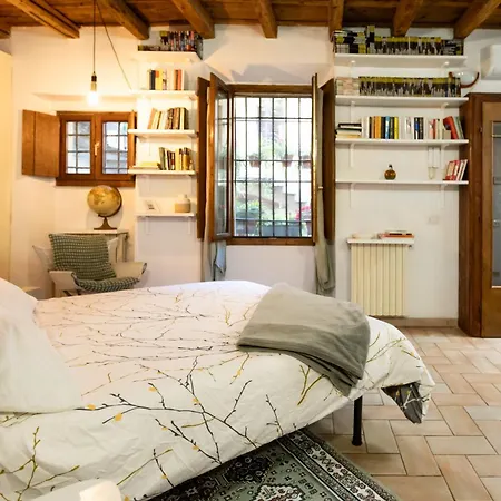 Cozy Apartment- Navigli Daire Milano