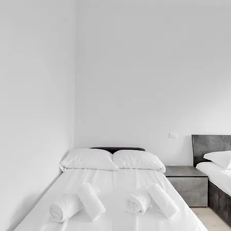 Metro M2 Famagosta-appartamento X5-self Check-in Appartamento Milano