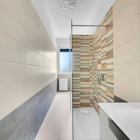 Apartment Metro M2 Famagosta-appartamento X5-self Check-in Milan