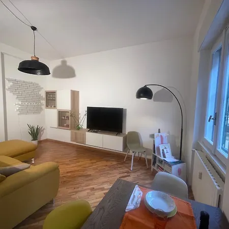 Urban Chic In Niguarda- 10 Minutes To Mm3 Apartment Milan