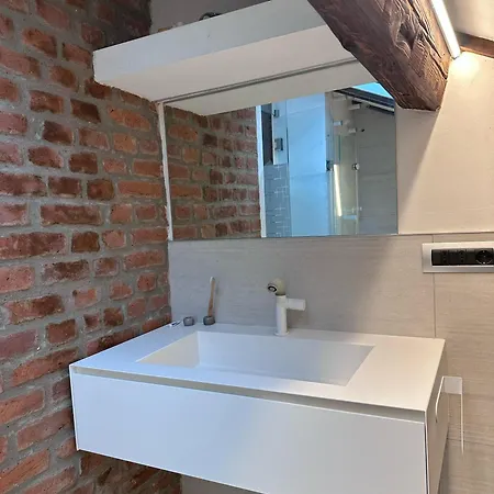 The Savona Design Attic Apartamento