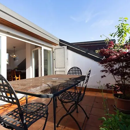 Station 10 Min Private Terrace Skyview 6 Pax 아파트 *