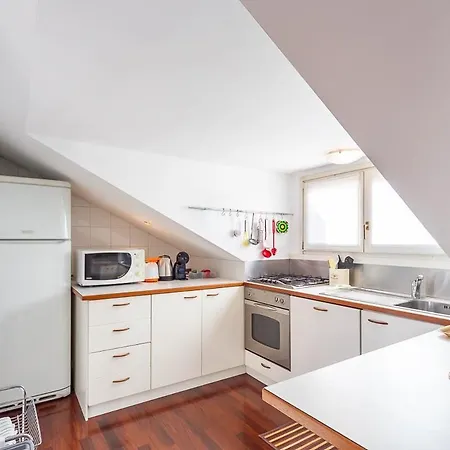 아파트 Station 10 Min Private Terrace Skyview 6 Pax 밀라노